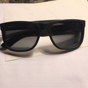 Ray-Ban Justin Classic Sunglasses